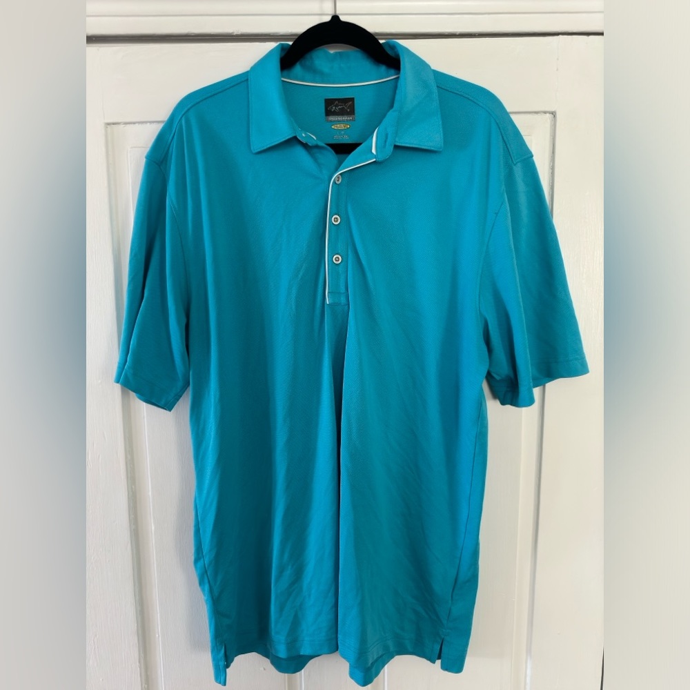 Men’s Greg Norman Golf shirt play dry size Large